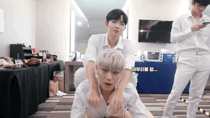 ㄱ 솔직히 이 짤은 새벽 아니면 못꺼내 | 인스티즈