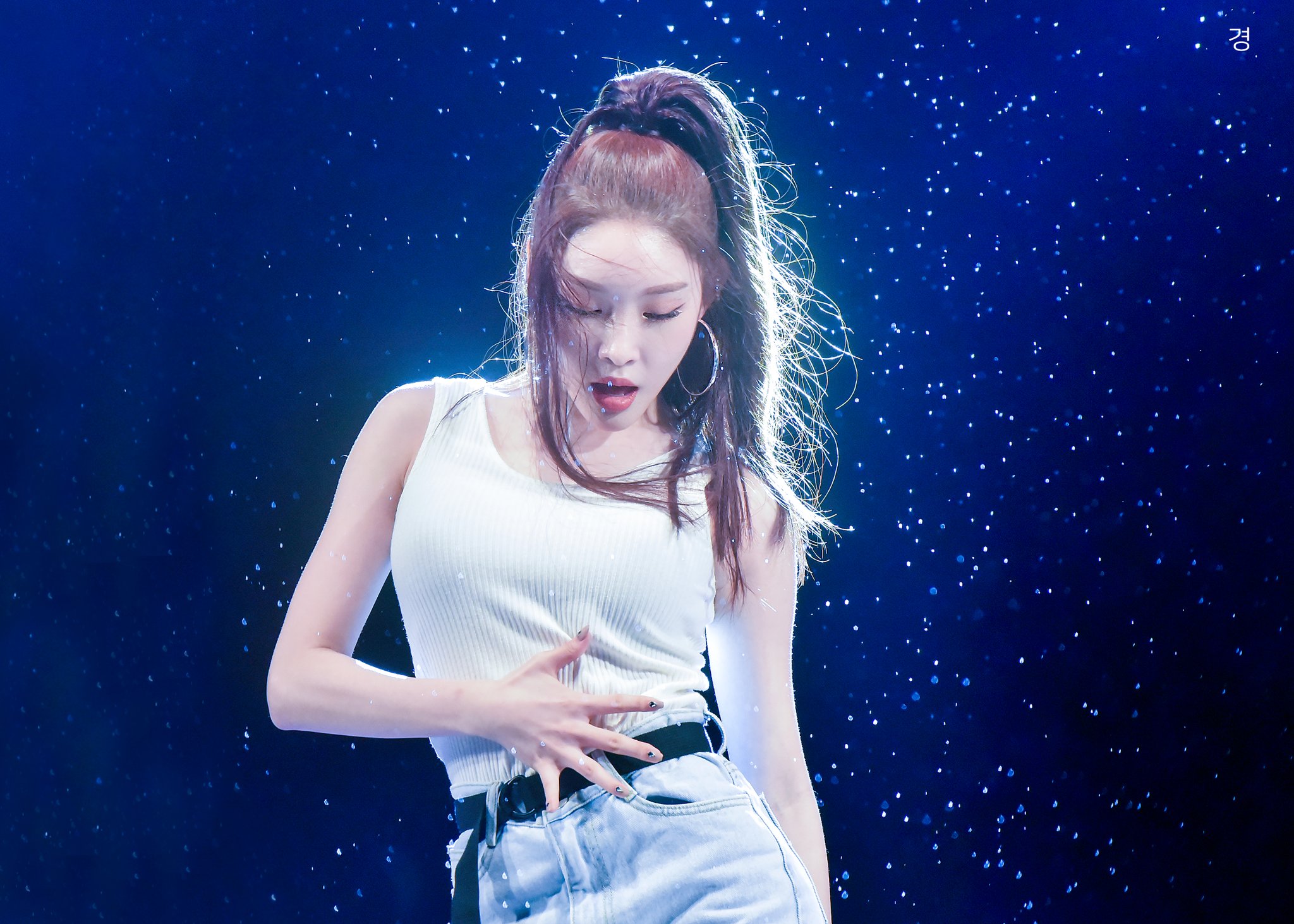 와....타팬이 찍은 청하 좀 봐줘....여신님이야.... | 인스티즈