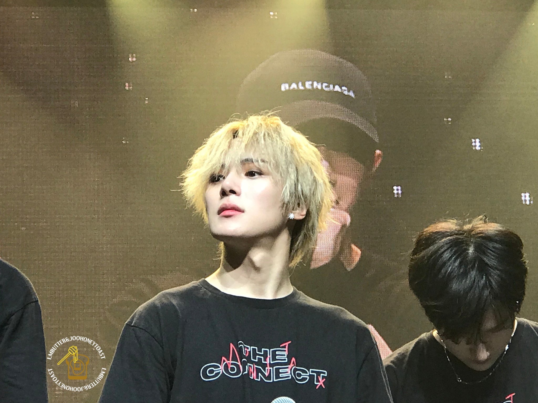 폰카 사진인데 대박 잘생김.... | 인스티즈