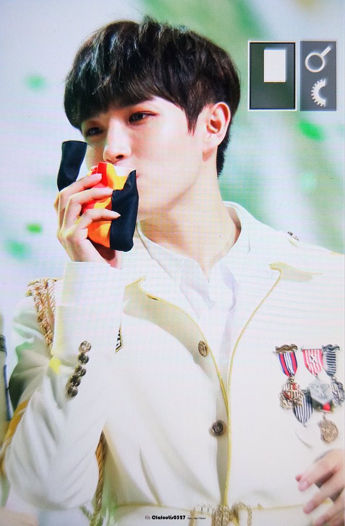 와 김재환 눈화장 조금 오바야.. jpg | 인스티즈