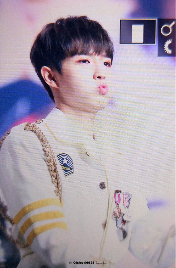 아 김재환 진짜 미치게 귀엽다... | 인스티즈