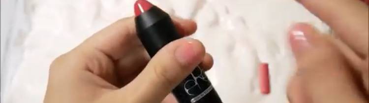 혹시 이 립스틱 정보 아는 사람 있어? | 인스티즈