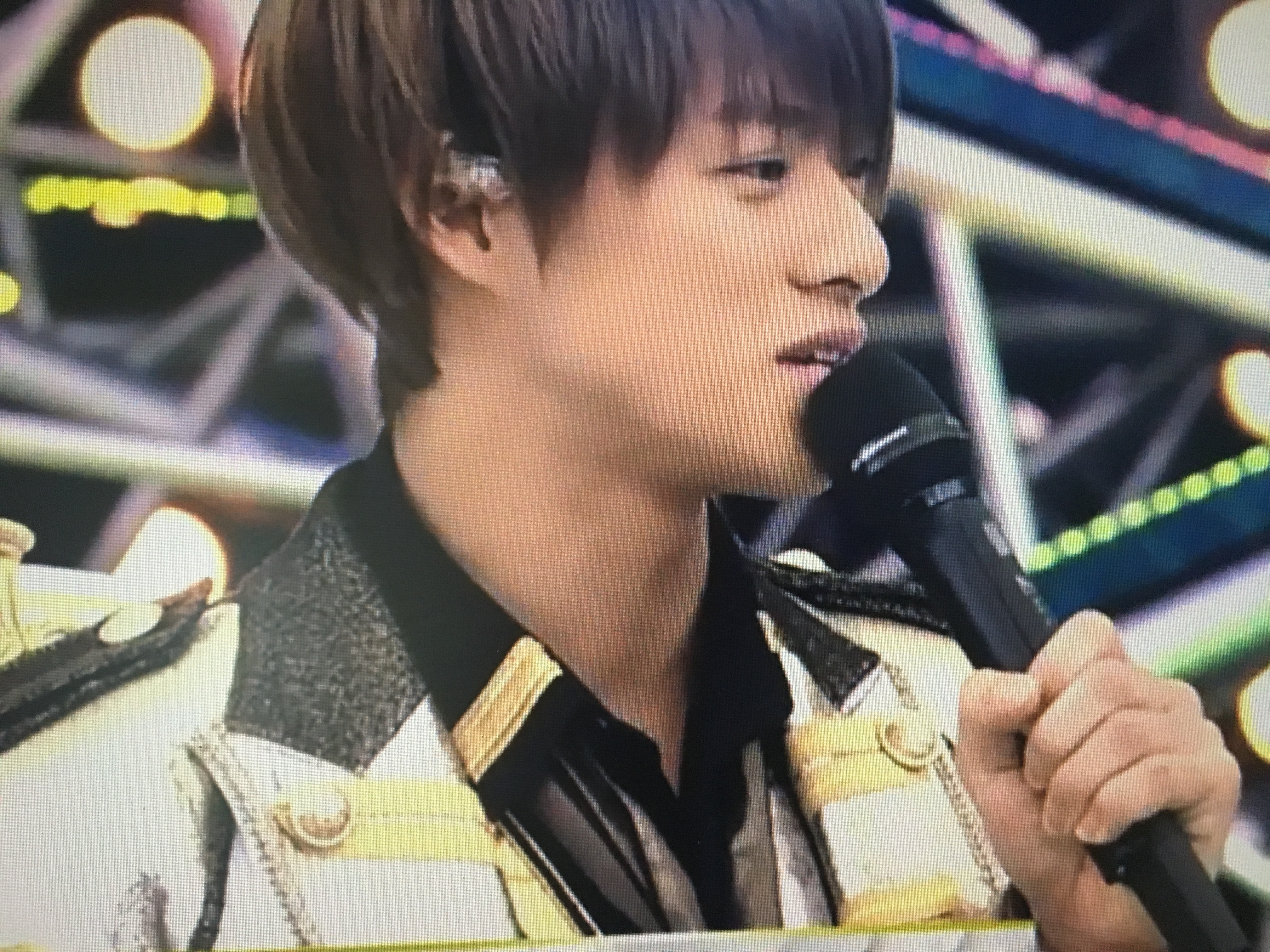 오늘 쟈니스 신인 킹앤프리스 의상 진짜 킹앤프리스같아... | 인스티즈