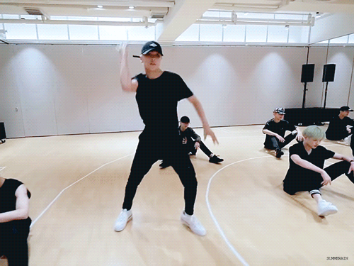 우리 쁘띠빠디 이해찬 춤추는 거 볼 사람~💚 | 인스티즈