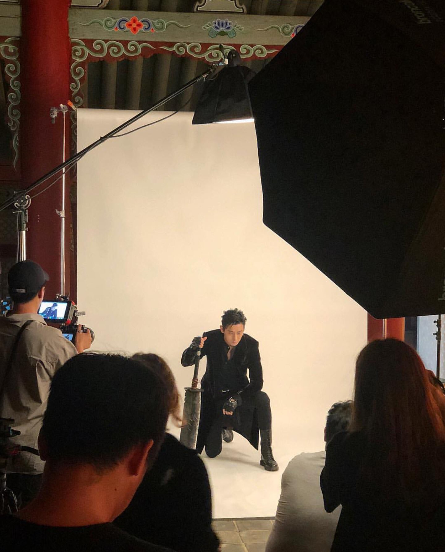 주지훈 게임광고 진짜 미쳤다....ㄹㅇ얼굴 분위기 다 무슨일이야? | 인스티즈