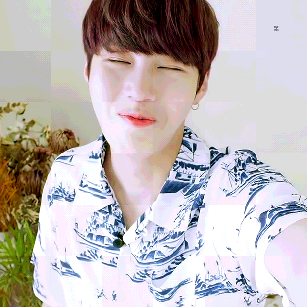 하성운 이렇ㄱㅔ 웃는 거 너무 귀여운듯 | 인스티즈