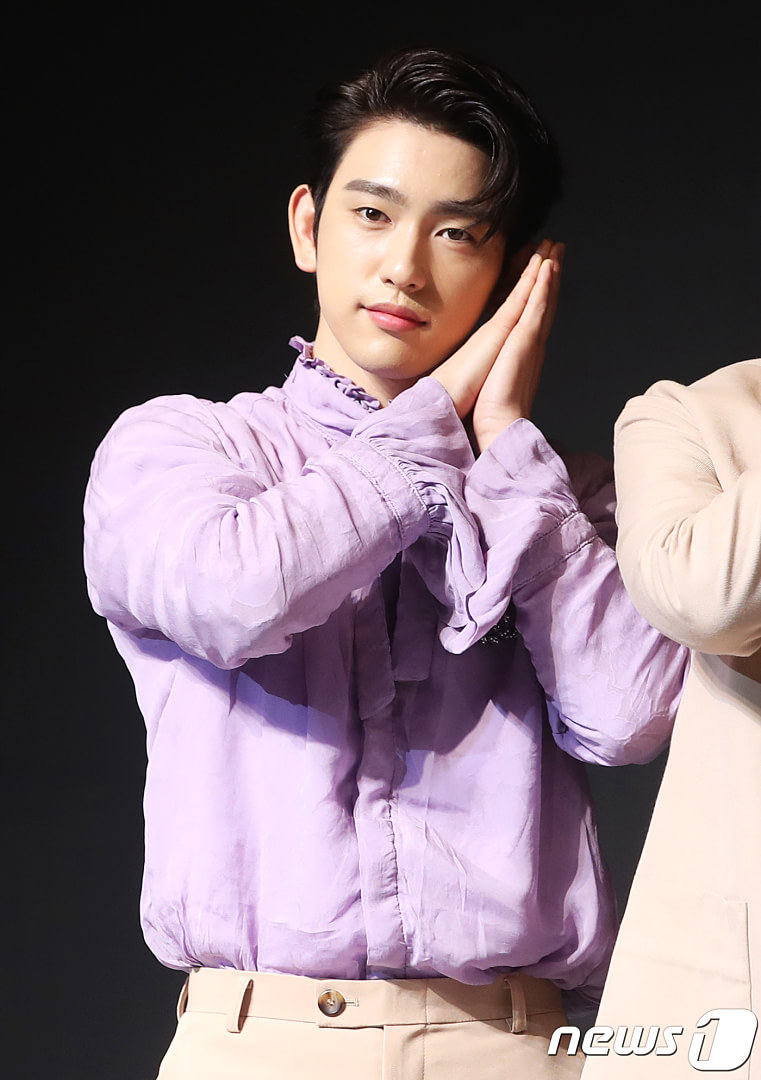 갓세븐 진영 기사사진 오바다 | 인스티즈