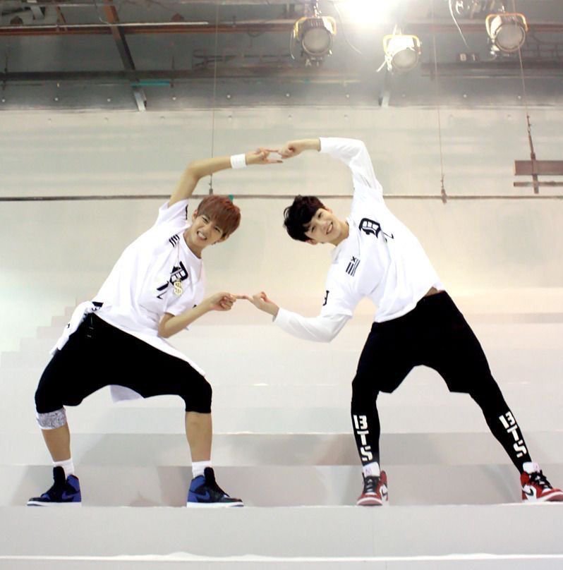 왜 방탄의 초딩즈라고 불리는지 알겠어.... | 인스티즈