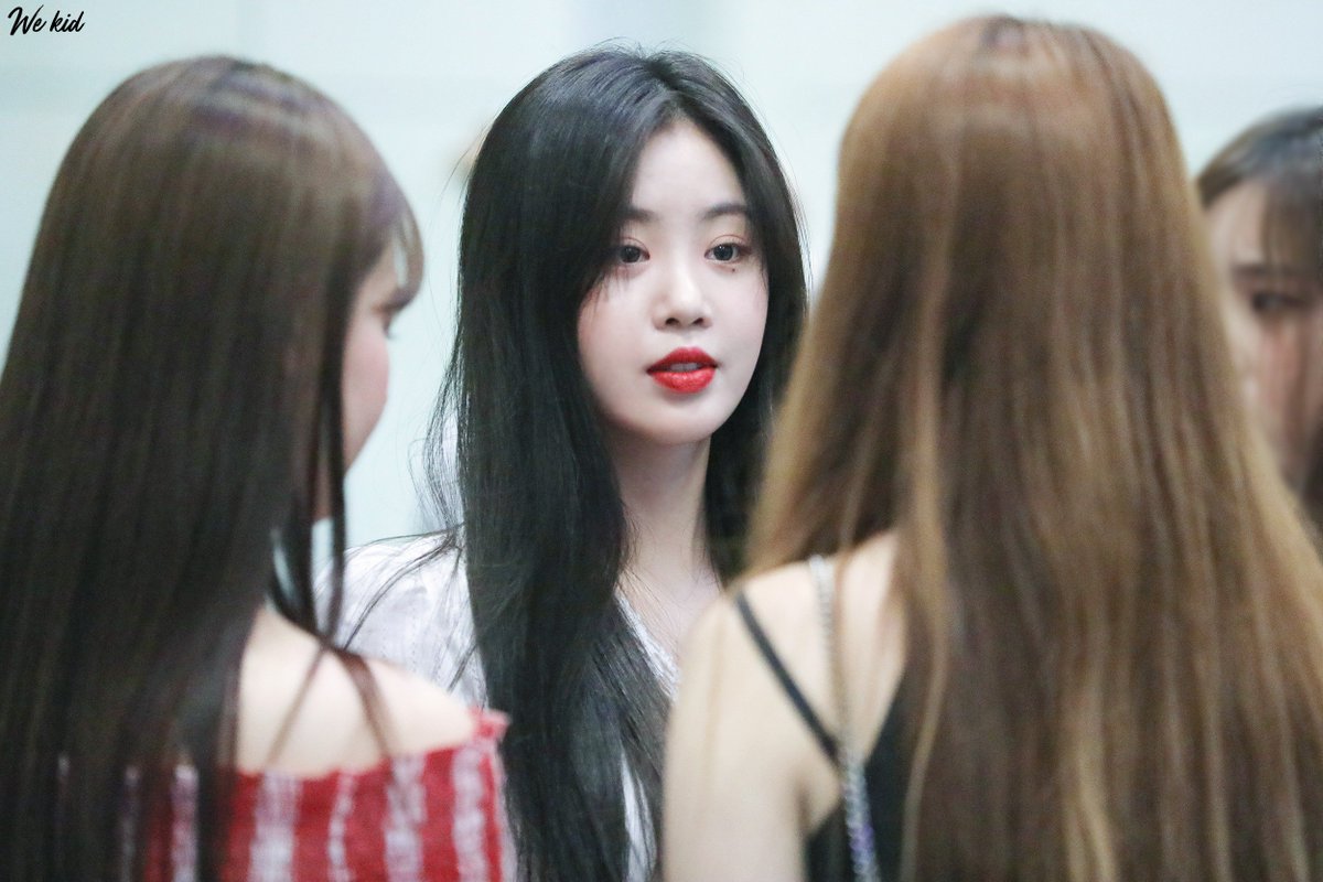 아이들 수진 눈 화장 연하거나 안 한거 진짜 확 달라보여 | 인스티즈