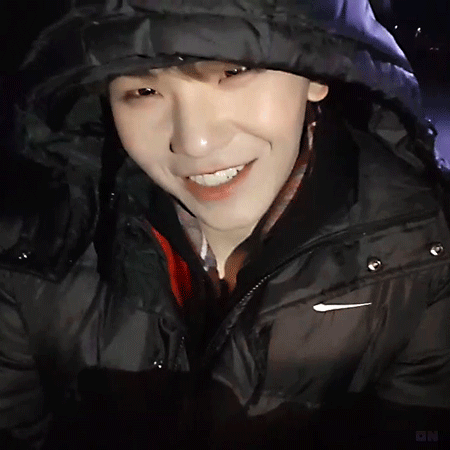 봉들아 솔직히 이 날 우지 레전드 날 중 하나 인정??? 너무 이뻣어 | 인스티즈