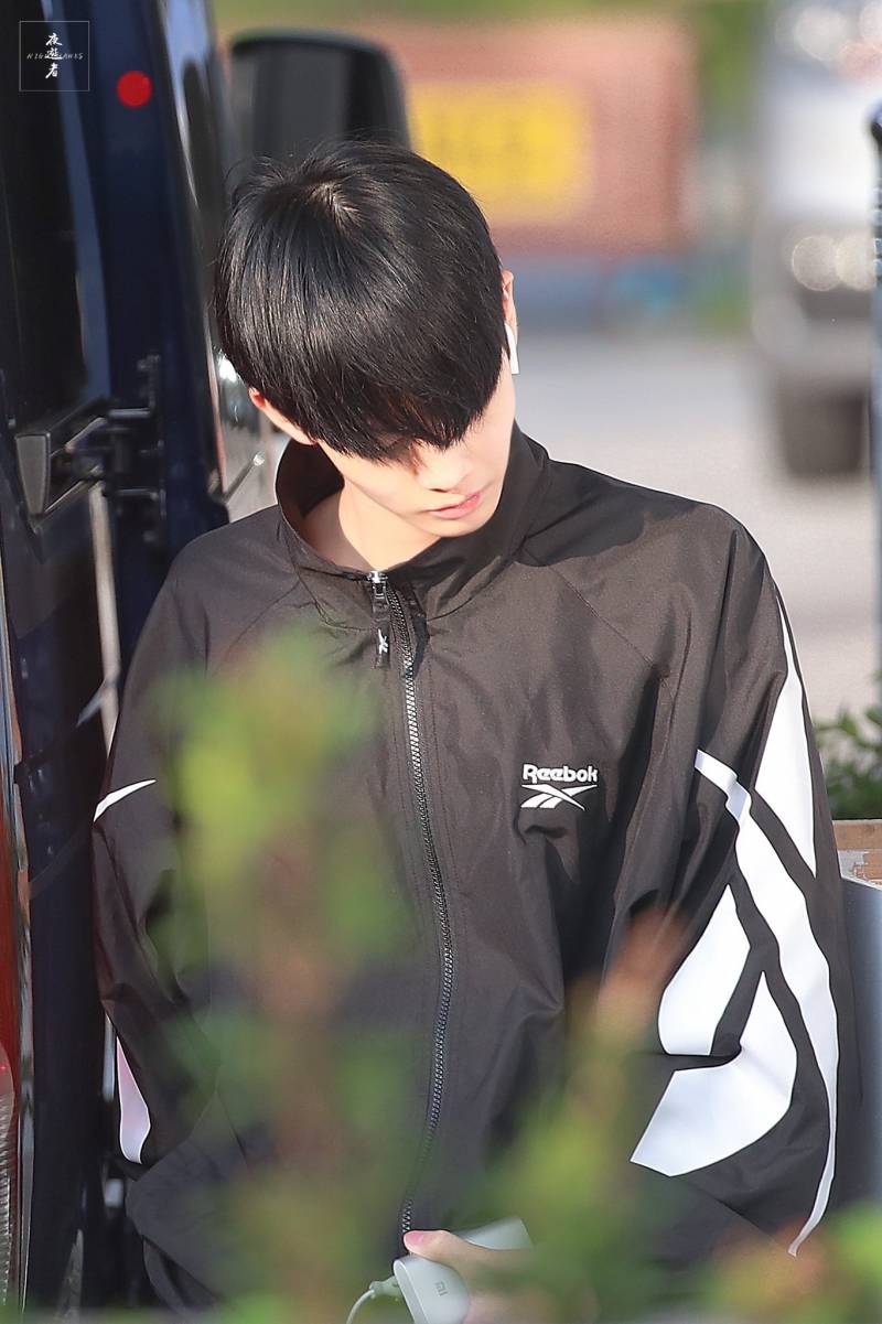 리복 이 바람막이 어디서 살 수 있어,,............. | 인스티즈