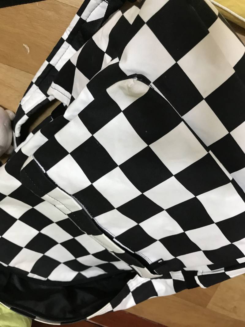 나 가방 이건데 반스 체크 신발 사면핵간지겠다 | 인스티즈