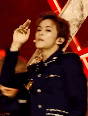 서구적인 턱라인을 가진 남자아이돌 | 인스티즈