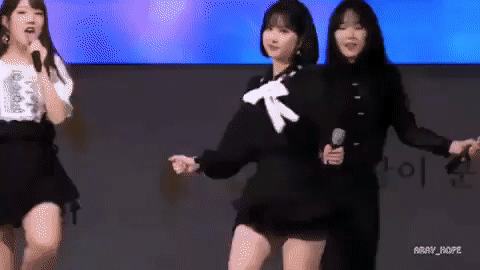 오늘 신비랑 은하 거의 최초로 무대에서 사이좋아짐 | 인스티즈