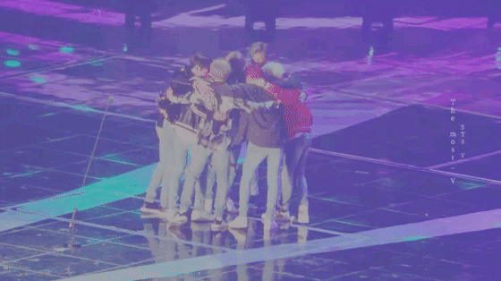 방탄 이짤넘귀여워 ㅋㅋ언제인지는 모르것는데 | 인스티즈