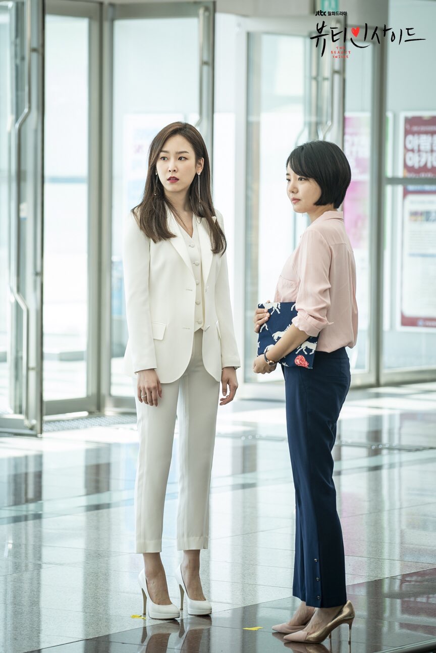 내배우님 이번역할하는데 피지컬 잘 살리는 의상들 많이 입어서 겁나좋아ㅠㅠㅠ | 인스티즈