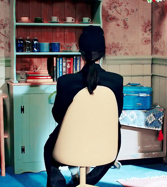 걸그룹 뮤직비디오 중 가장 충격적인 등장 | 인스티즈