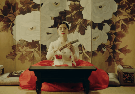 걸그룹 뮤직비디오 중 가장 충격적인 등장 | 인스티즈