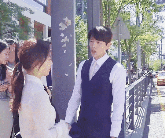 이민기는 모태다정인가봐 뷰인사 메이킹보면 렬루 서현진한테 다정함(망붕아님요❌❌❌) | 인스티즈