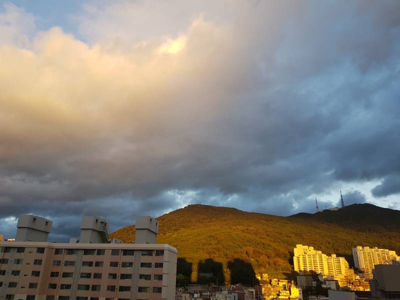 비가 그친 뒤의 하늘 | 인스티즈