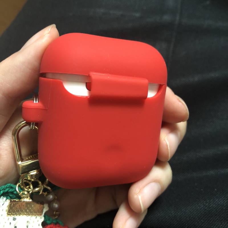 나 에어팟 케이스가 이상하게 끼워지는데 | 인스티즈