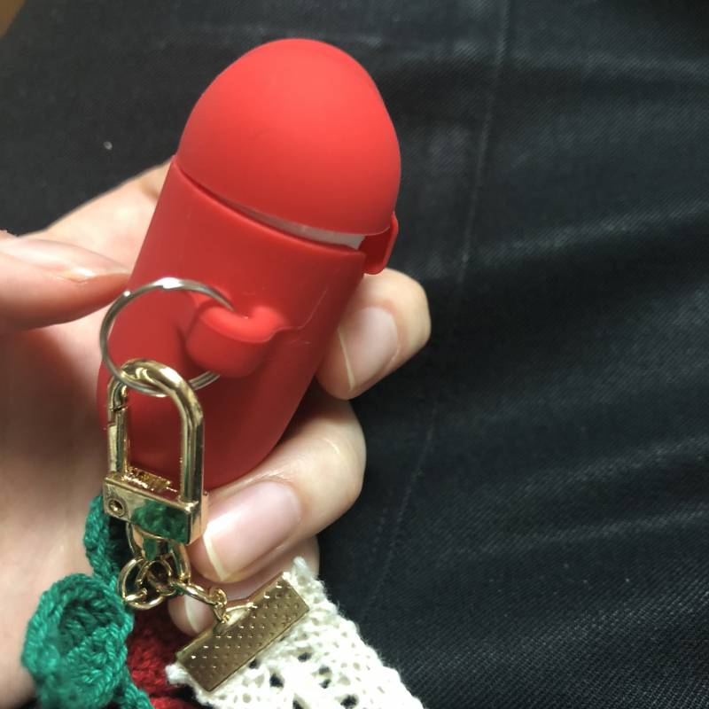 나 에어팟 케이스가 이상하게 끼워지는데 | 인스티즈