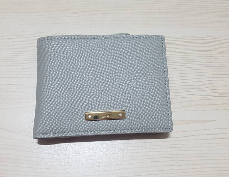 새 지갑 샀는데 생각보다 맘에든다! | 인스티즈