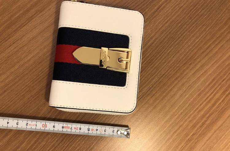 구찌 지갑 이거 어때? 8만5천인데 살까? | 인스티즈