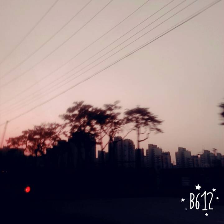 나 고3 때 아침마다 (거의) 매일 하늘 찍었던거 발견했는데 너무 아련해져써 ㅠㅠㅠ (사진많음주의) | 인스티즈