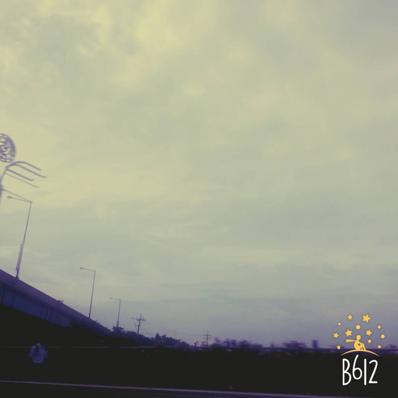 나 고3 때 아침마다 (거의) 매일 하늘 찍었던거 발견했는데 너무 아련해져써 ㅠㅠㅠ (사진많음주의) | 인스티즈