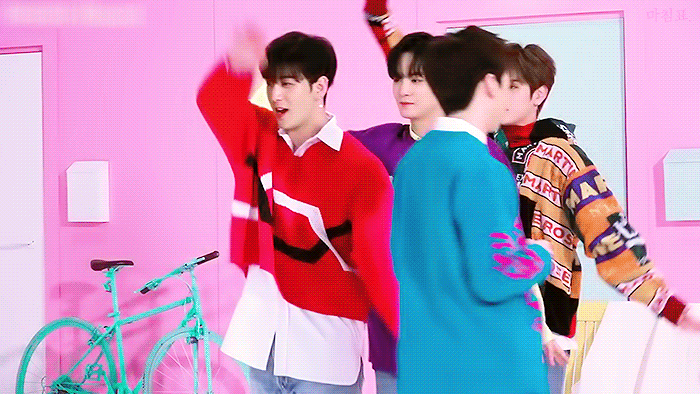 카페에서 최애와 마주친 30대 아이돌팬 현실반응ㅋㅋㅋㅋㅋ | 인스티즈