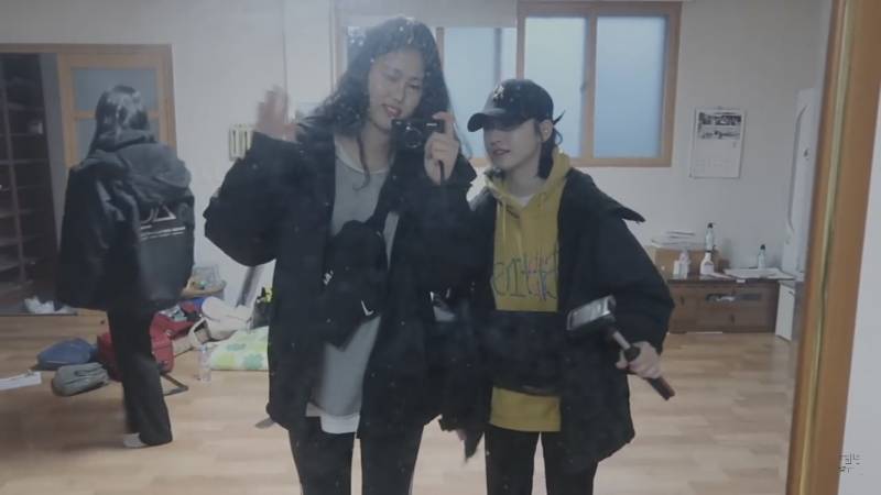 혹시 이 후드티 어디껀지 아는 익이니 있니ㅠㅅㅠ | 인스티즈