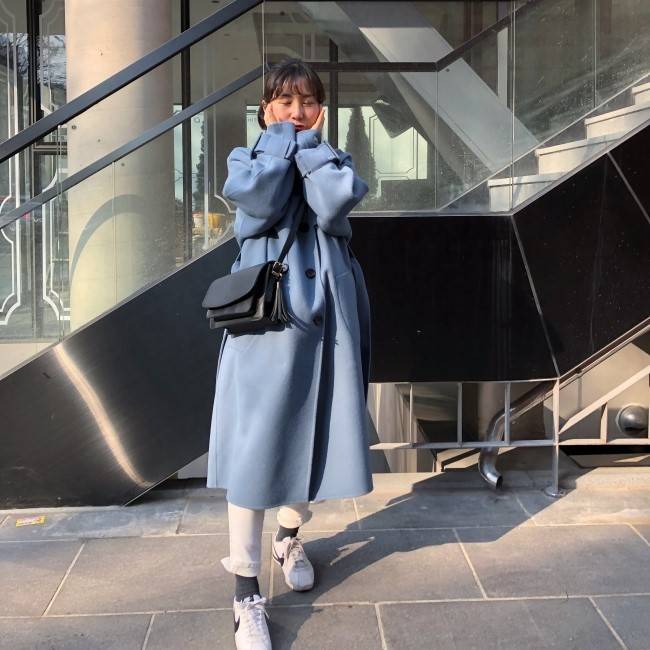 🙋🏻🙋🏻24만원 코트 이거 살 말 골라줘😥 | 인스티즈