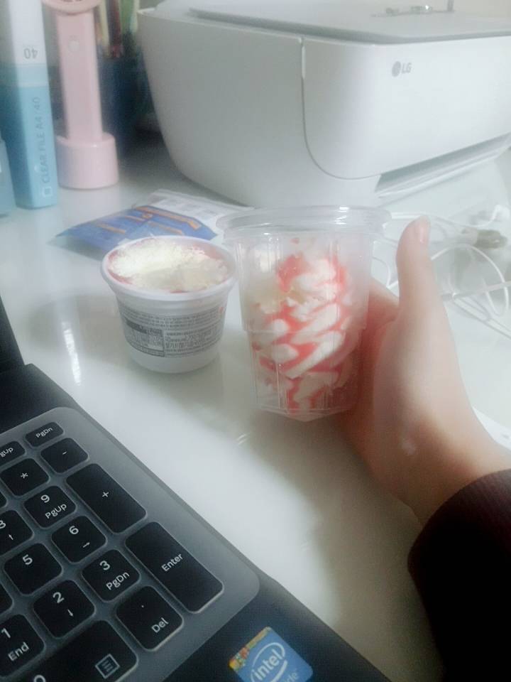 아이스크림 먹으려는데 일케됨... | 인스티즈