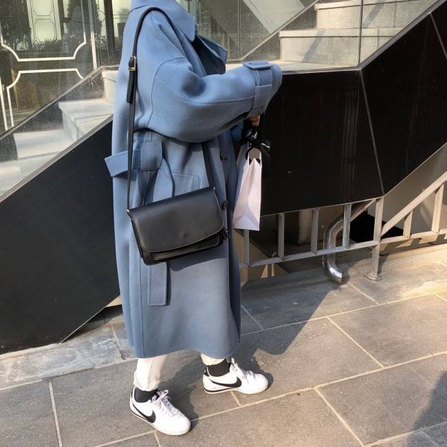 🙋🏻🙋🏻24만원 코트 이거 살 말 골라줘😥 | 인스티즈