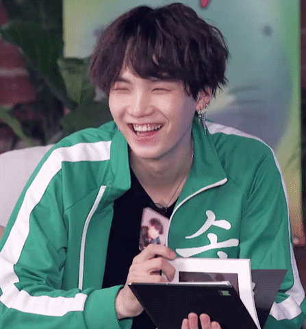 방탄 슈가한테 제이홉은 연예인인거 진짜 너무 웃기다곸ㅋㅋㅋㅋㅋㅋ | 인스티즈