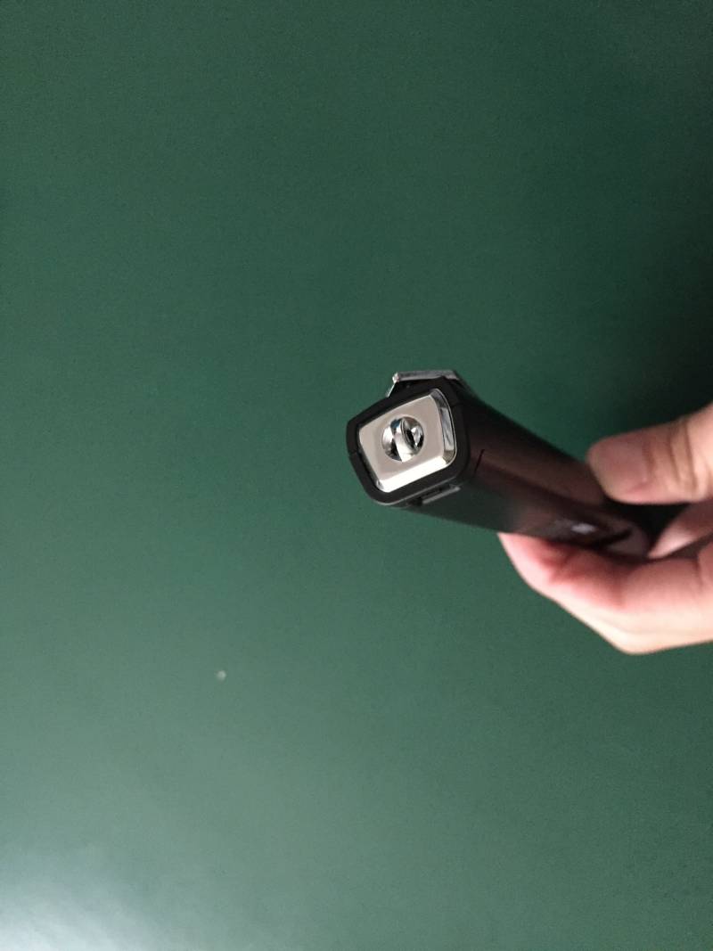 나 좀 도와줘.. 이거 건전지 어떻게 넣지ㅠ | 인스티즈