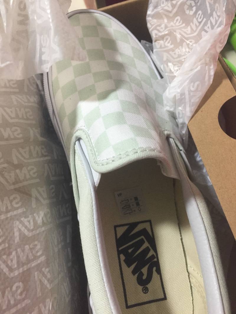 이 신발 색에 어울리는 바지 있을까 ? ㅠㅠ | 인스티즈