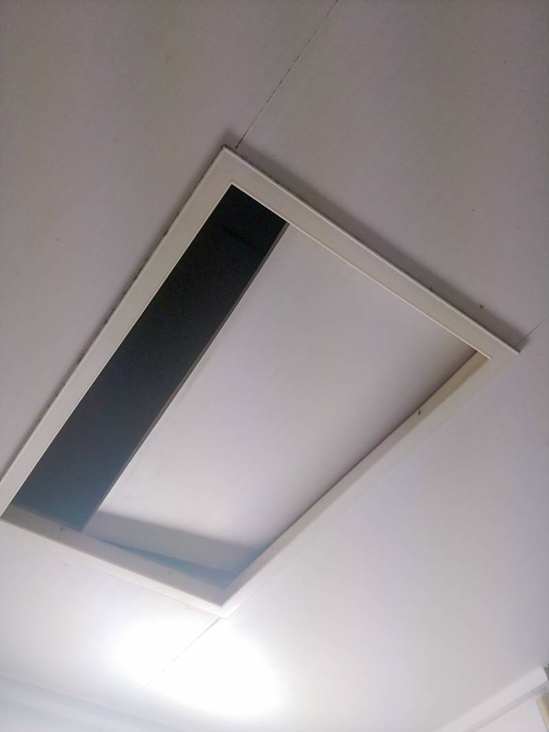 익들아 이게 혼자열릴수있어..? 우리집에 누구있는거아니겠지..? | 인스티즈