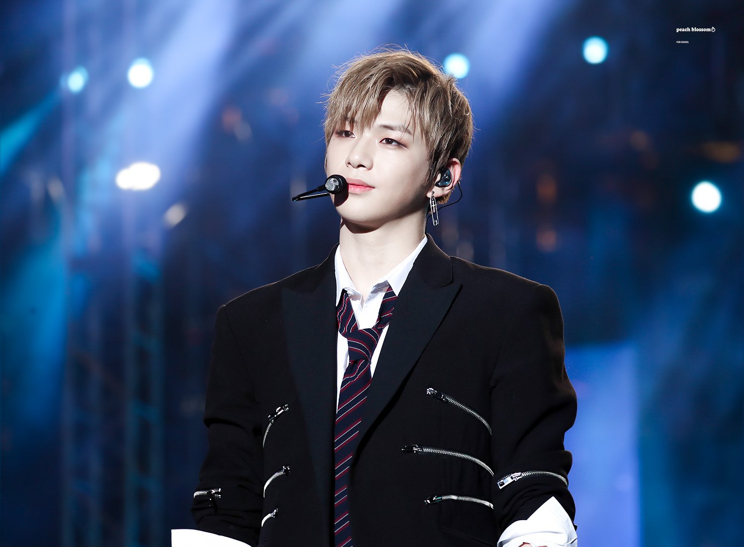 강다니엘 이날 진짜....... | 인스티즈