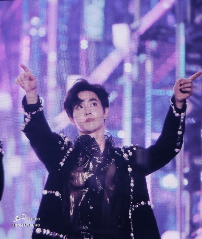 김준면 우리 팬석 나뉘었던것도 알고 무슨 일 있는지도 다 알고 진짜로 | 인스티즈