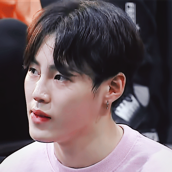 나 약간 하성운 일이 마음대로 안 풀릴 때 같은 표정 좋아함 | 인스티즈