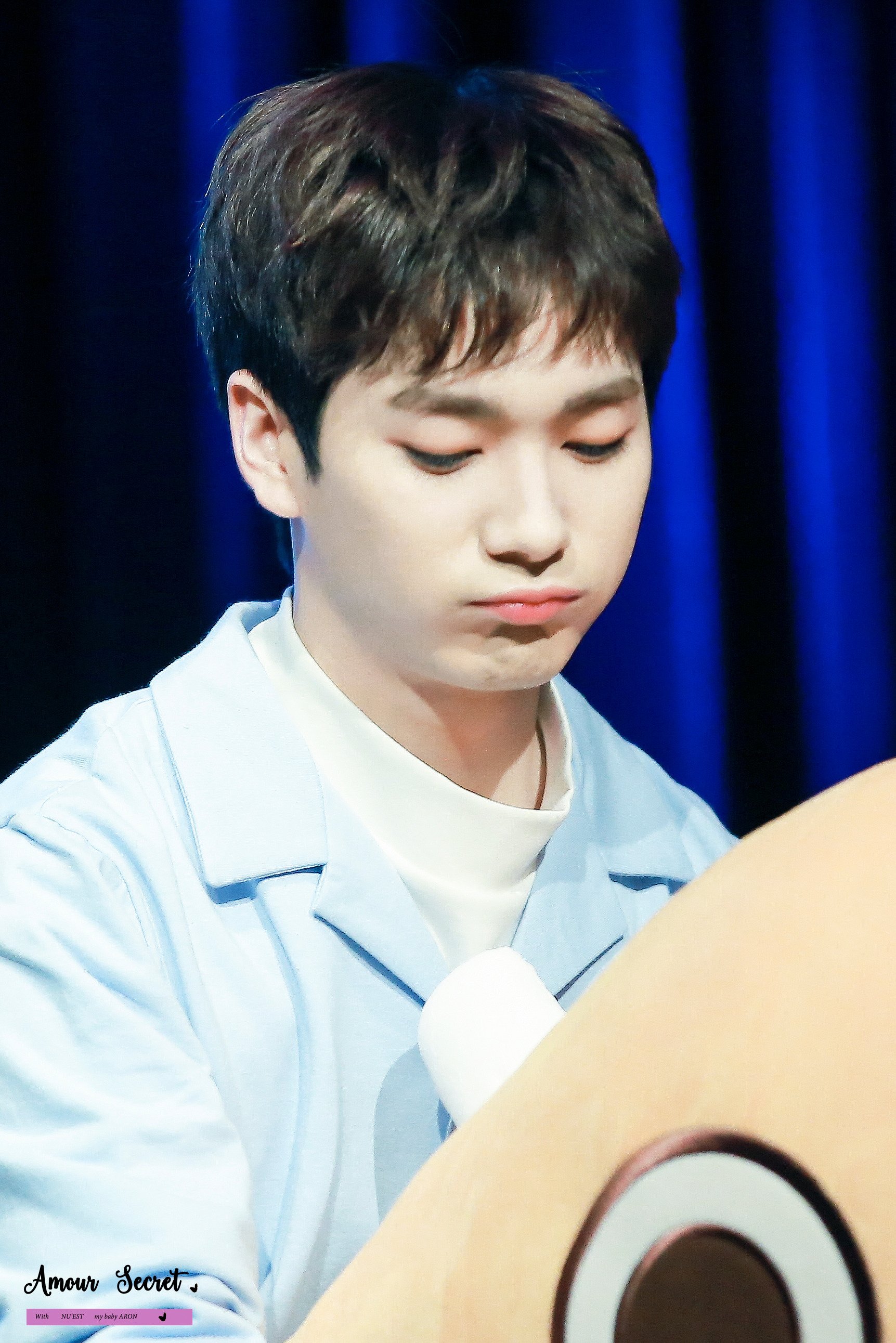 아론이 너무 귀여웡 | 인스티즈