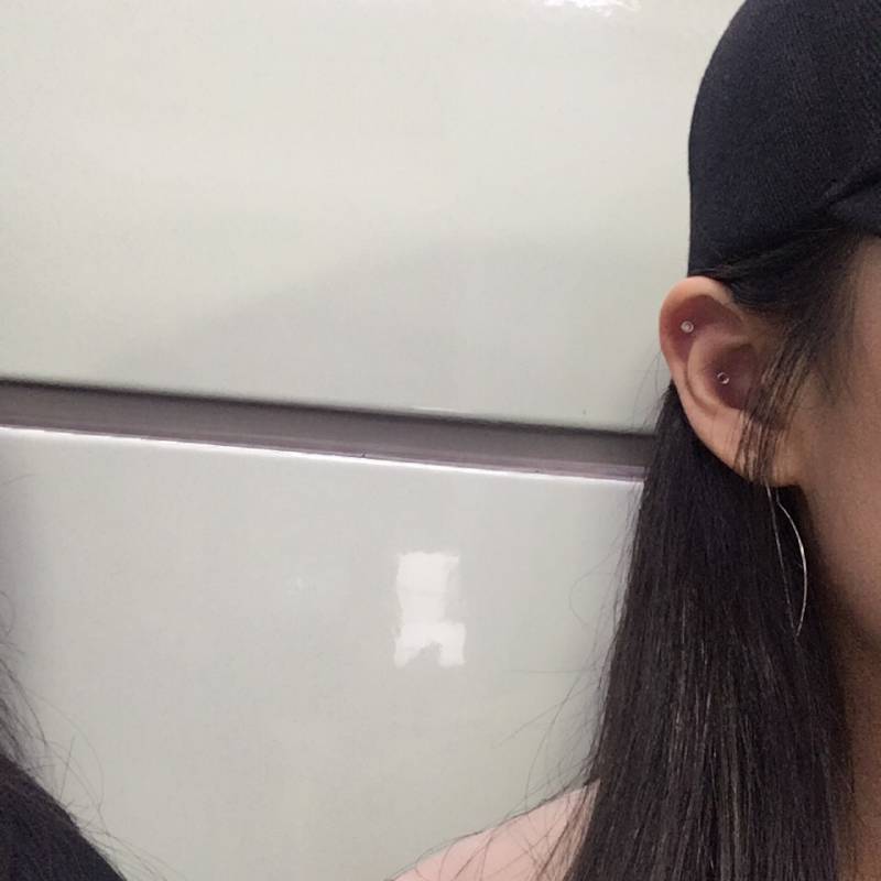 피어싱 뚫었는데 어떤 지 봐줘ㅠ | 인스티즈