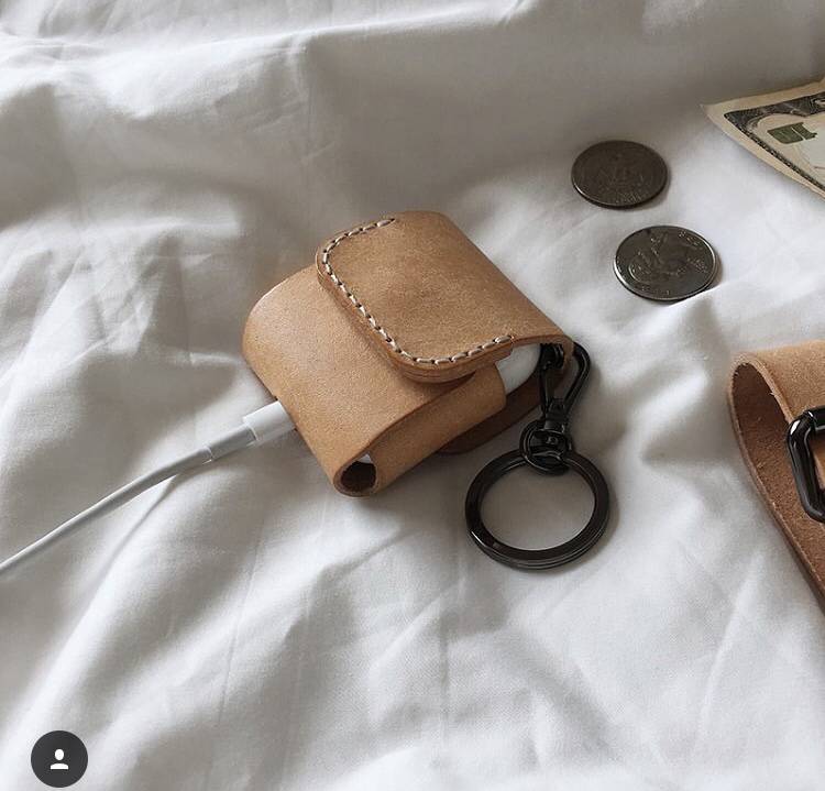 에어팟 키링이랑 케이스보는데 | 인스티즈