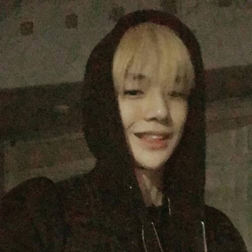 강다니엘은 턱 피지컬 손 다 국보급이지만 이것도임 | 인스티즈