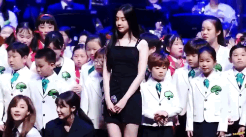 손나은 두 달만 빨리 태어났으면 얘네랑 친구라는게 안믿김 | 인스티즈