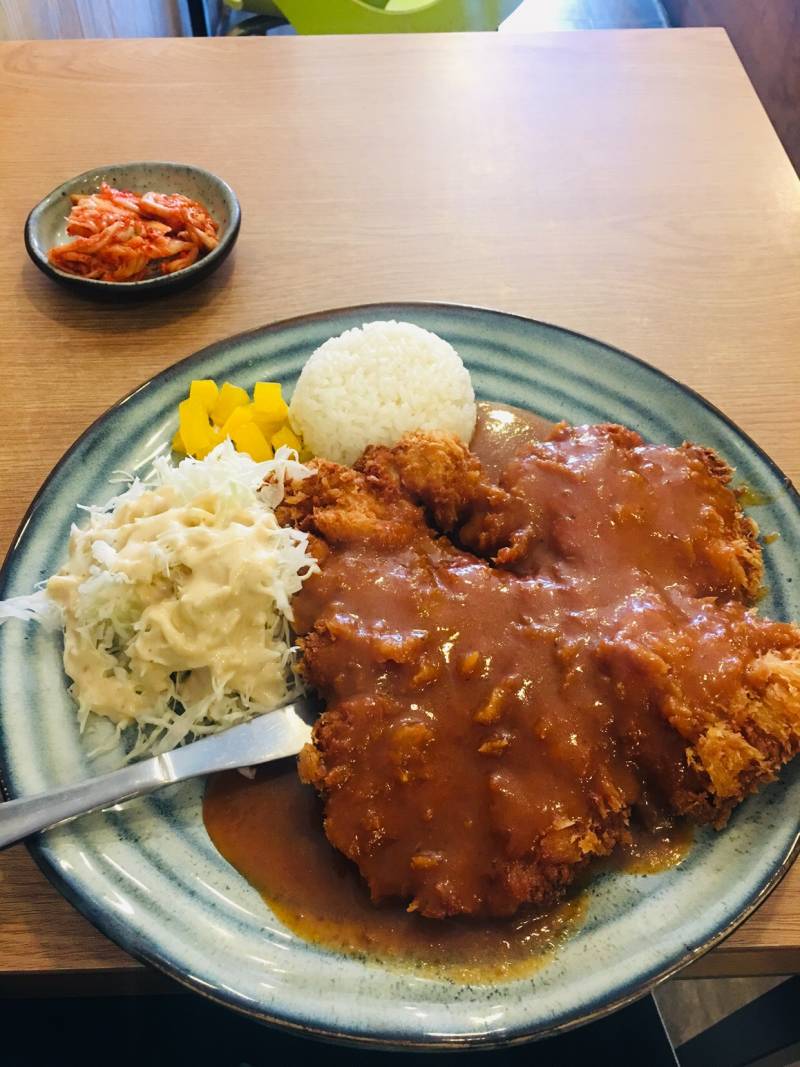 공부하다 혼밥하러 근처 분식점 왔는데 돈까스 대박 | 인스티즈