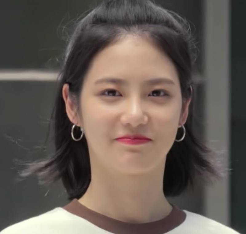 에이틴 보는데 도하나 귀걸이 넘 이쁘다 | 인스티즈