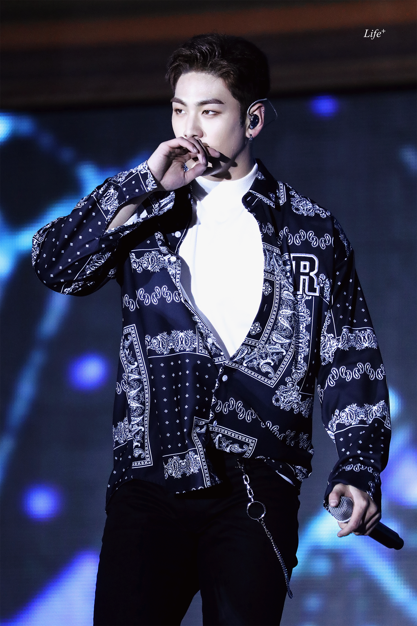 아 인생 헛살지는 않았다 진짜 백호가 나타났다(뉴이스트, 강동호) | 인스티즈